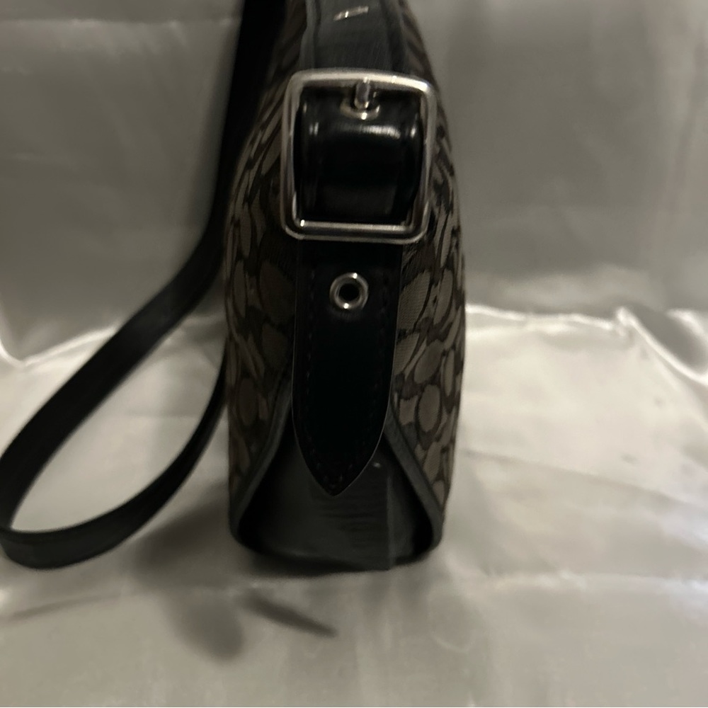 Shoulder bag - Picture 9 of 12